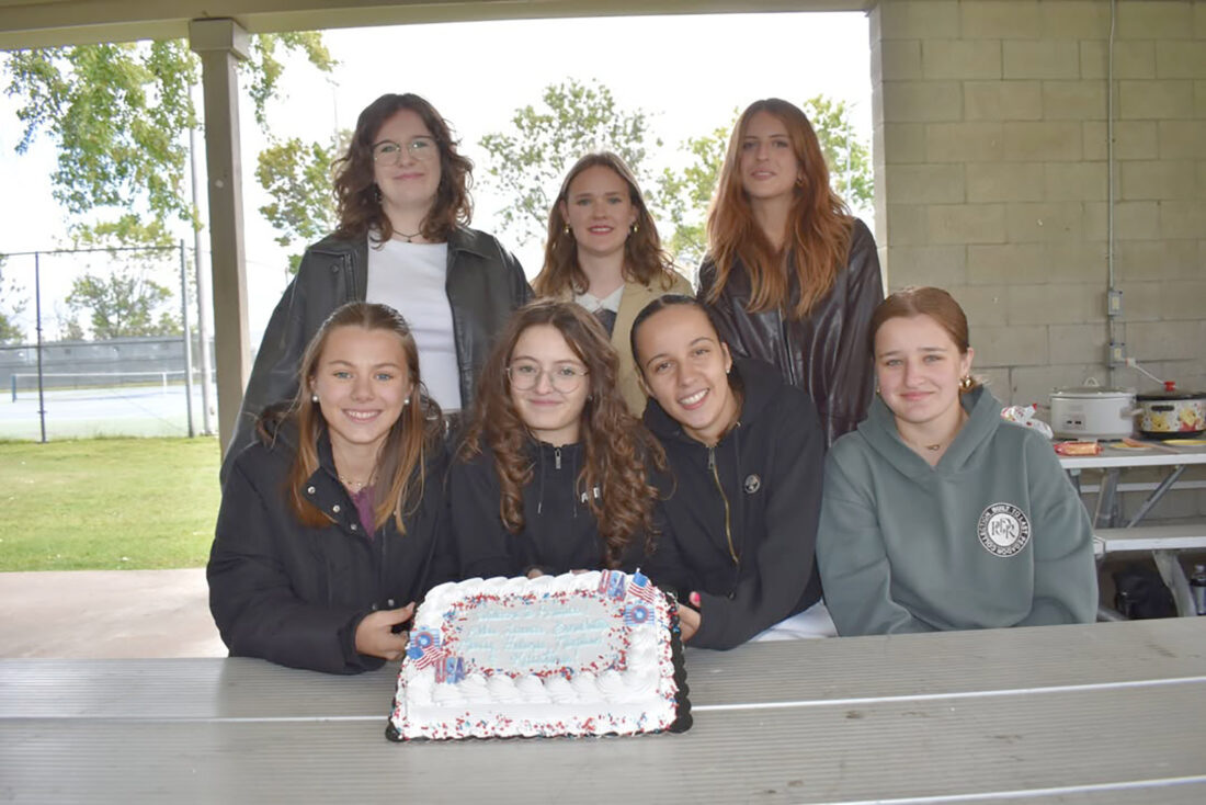 Exchange students gather at park